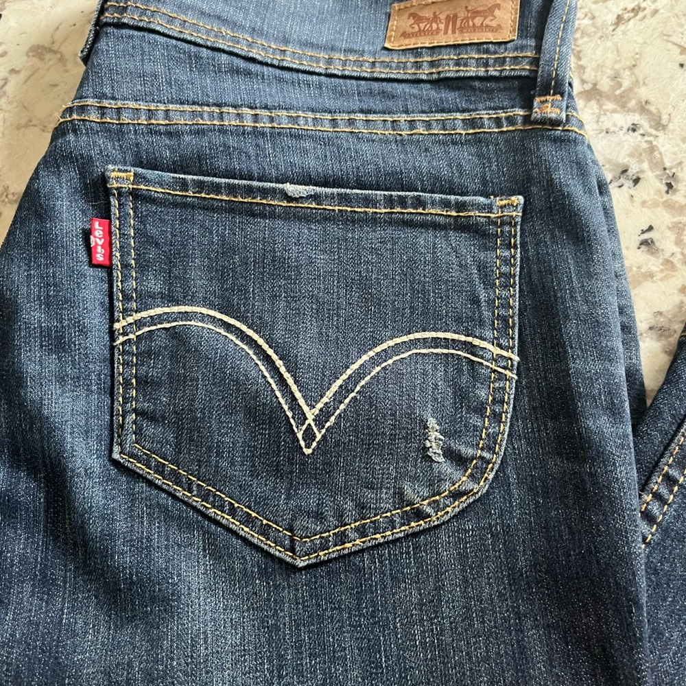 Levi’s Women’s low rise flare Jean